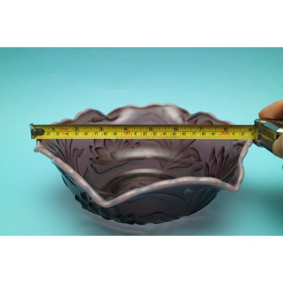 Antique Fenton Waterlily Amethyst Opalescent Scalloped Bowl (1906-1912) - Picture 5 of 6